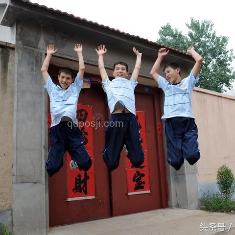 三胞胎姐妹高考佳话：俩姐姐率先被录取
